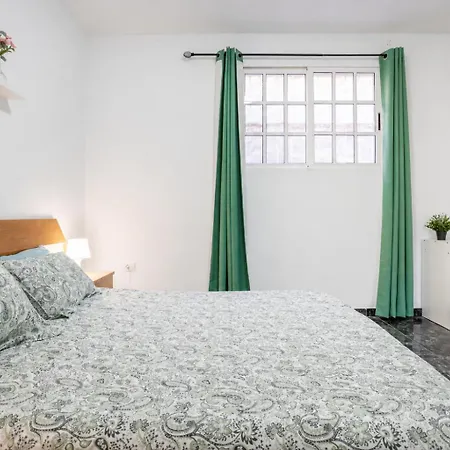Apartment Home2book Ocean & Mountain View In
